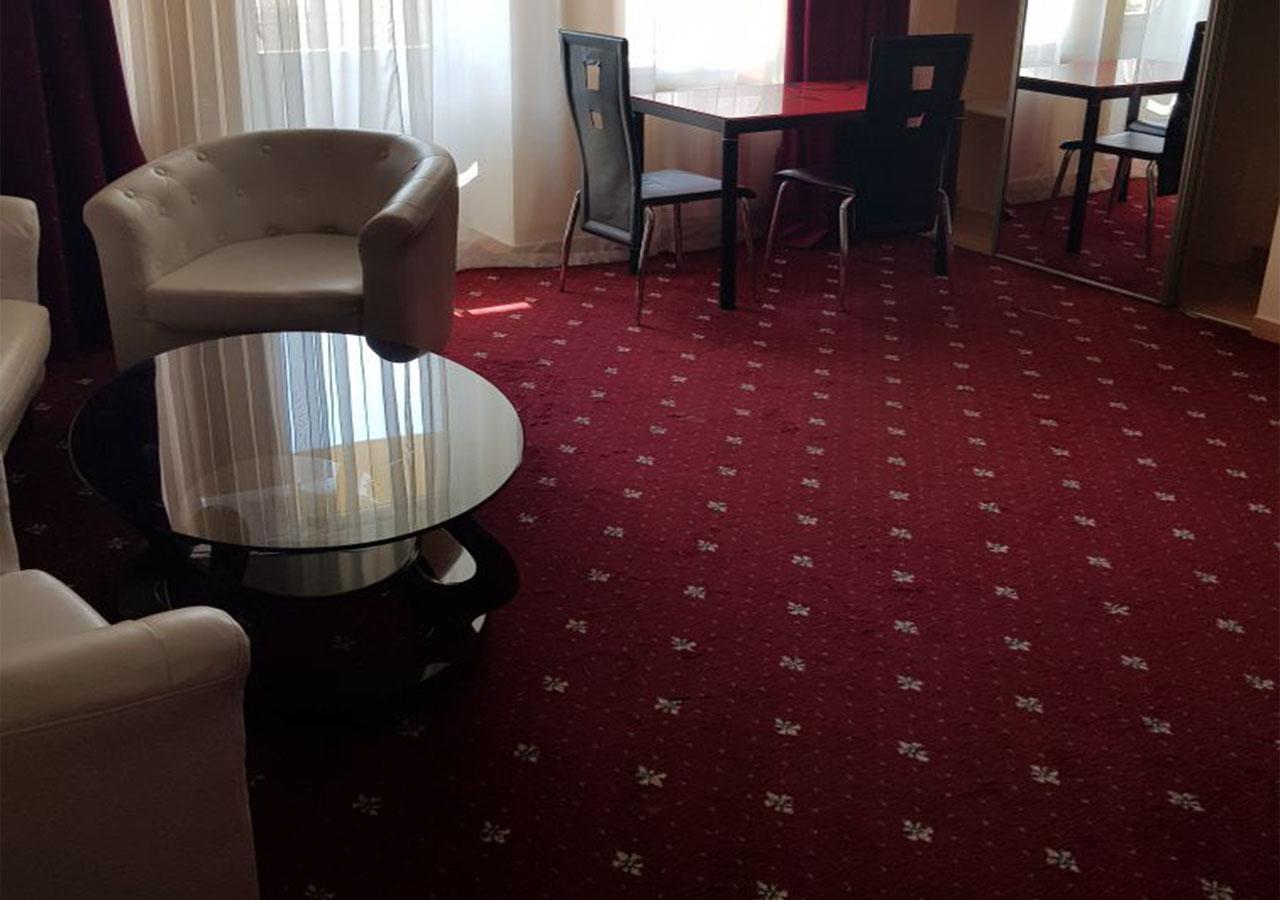 Emperum Nelson Hotel Chisinau Ngoại thất bức ảnh