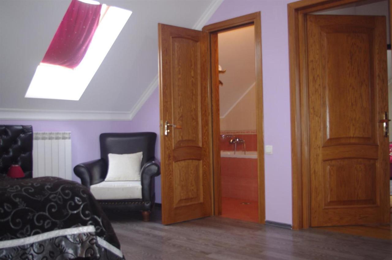 Emperum Nelson Hotel Chisinau Ngoại thất bức ảnh