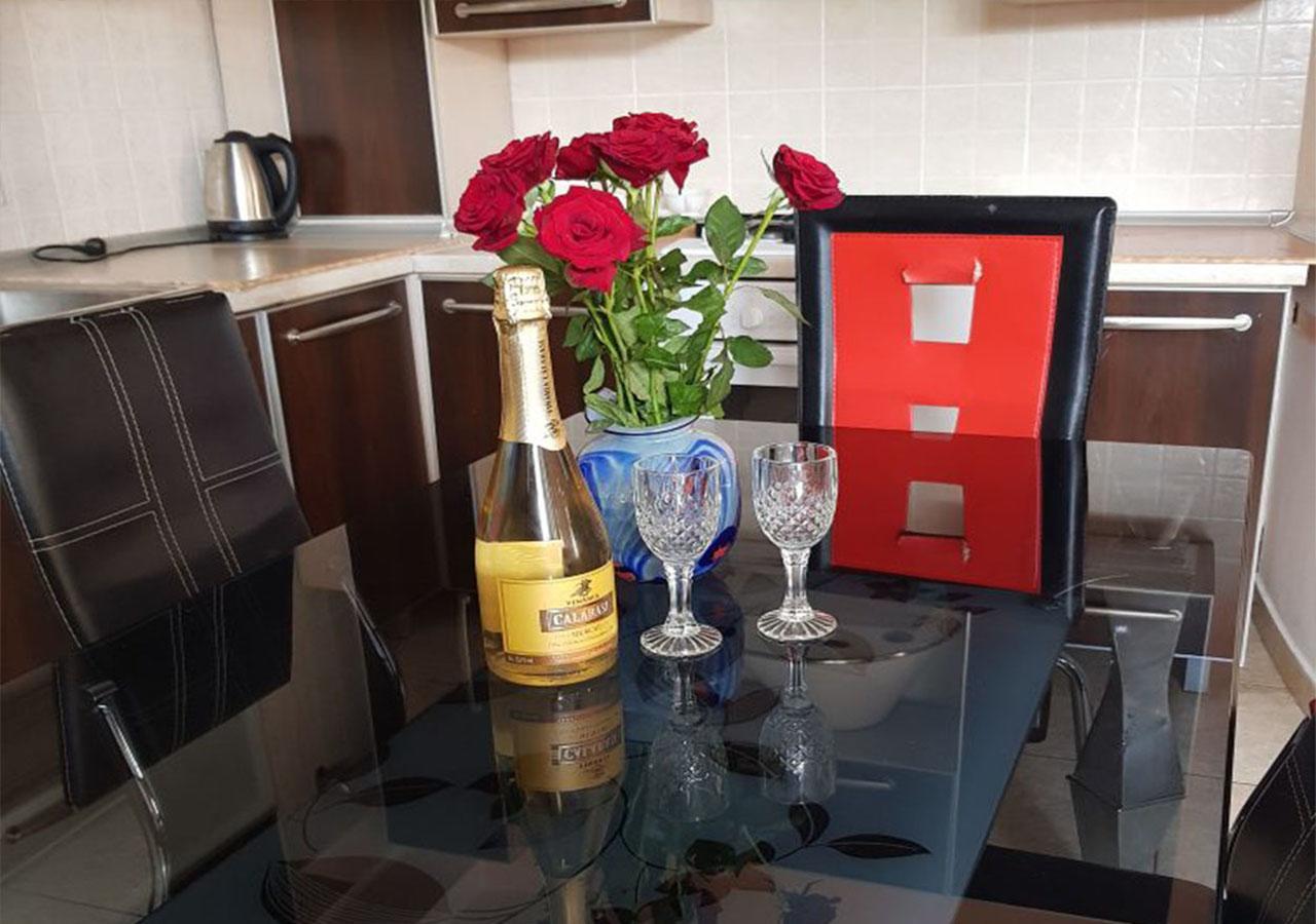 Emperum Nelson Hotel Chisinau Ngoại thất bức ảnh