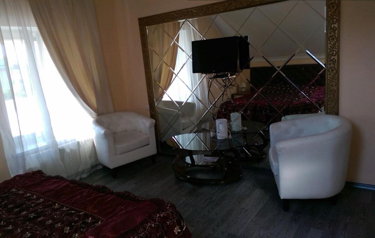 Emperum Nelson Hotel Chisinau Ngoại thất bức ảnh