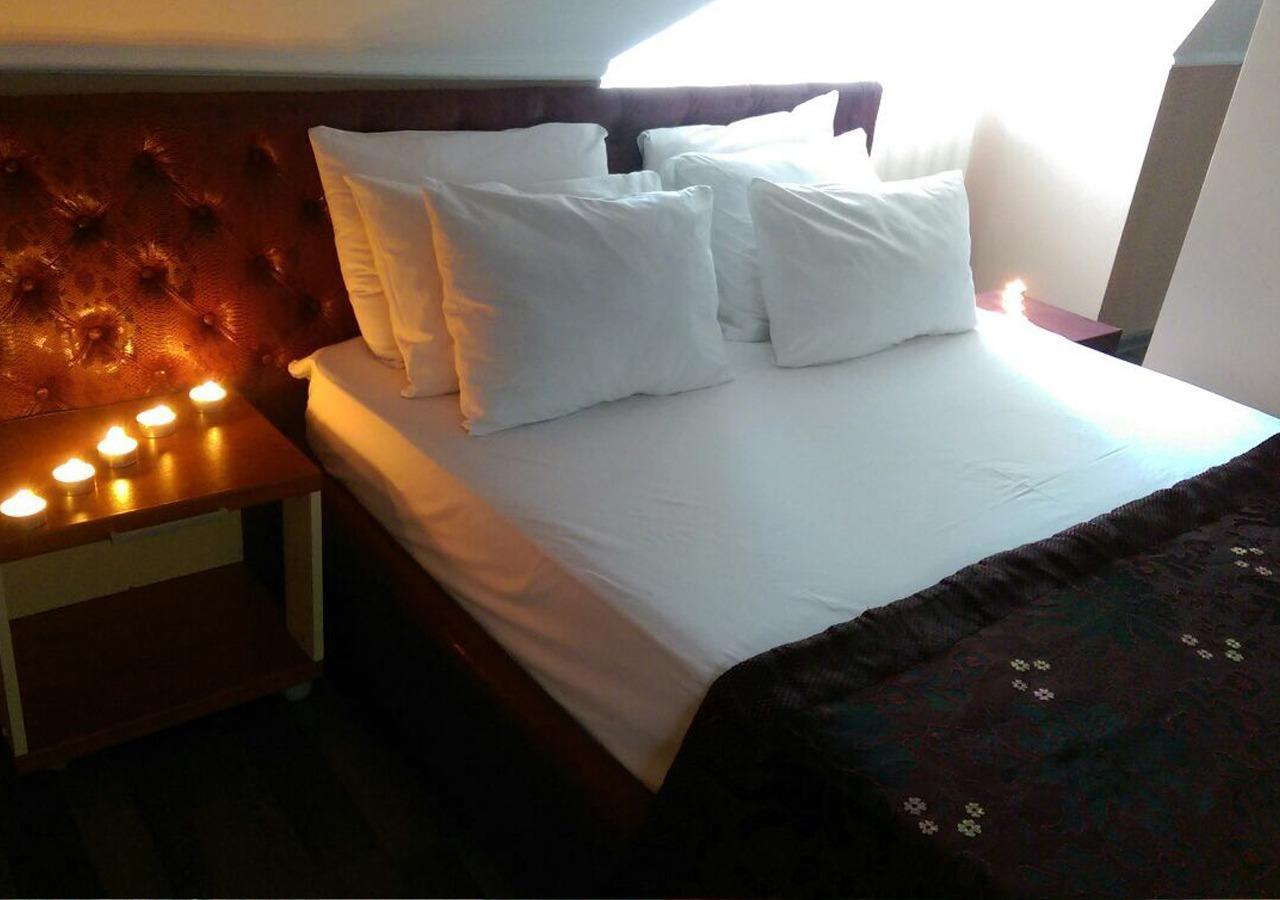 Emperum Nelson Hotel Chisinau Ngoại thất bức ảnh